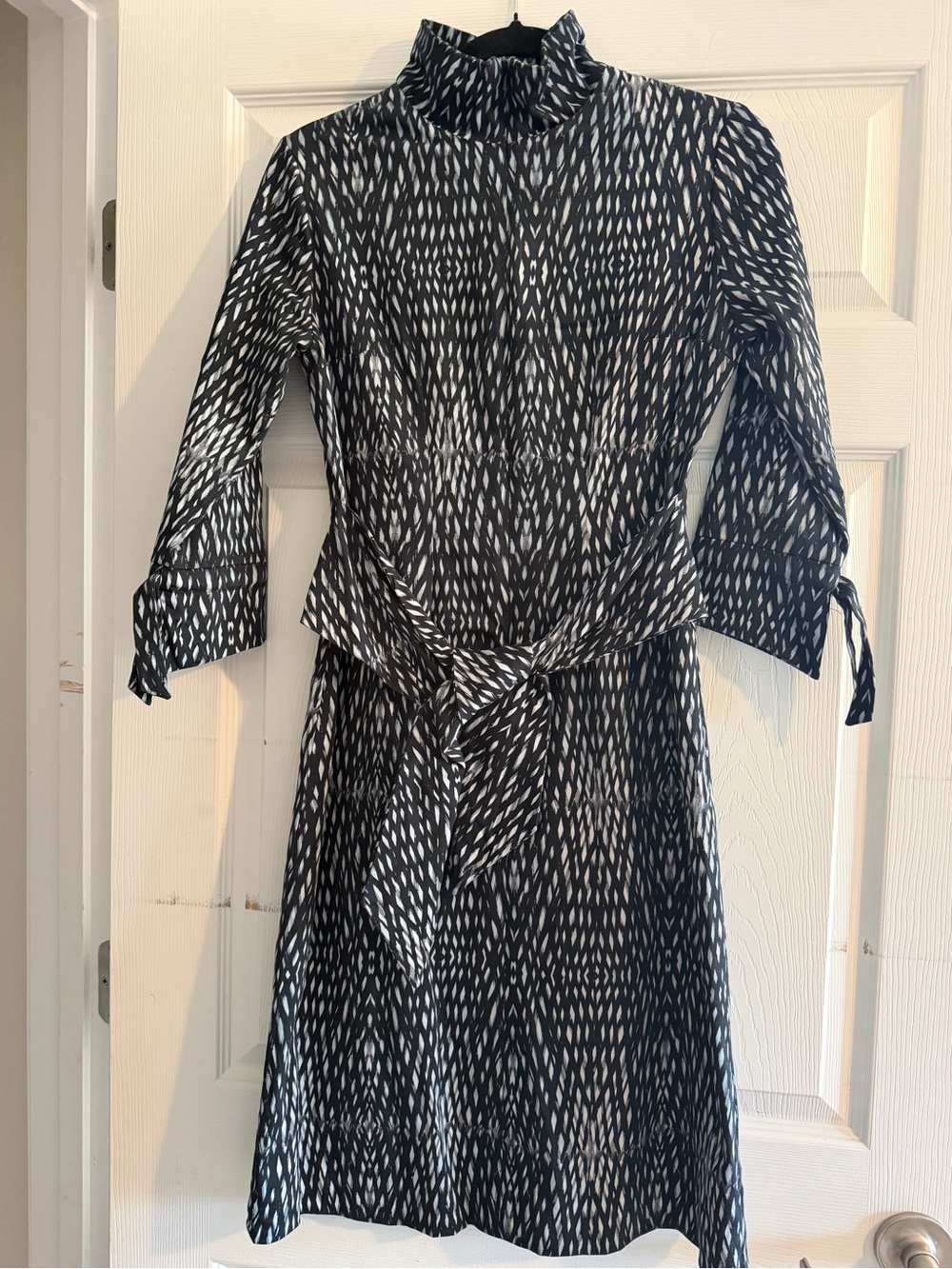 Bombshell by Katya Wildman Black Dress (UK size 10)